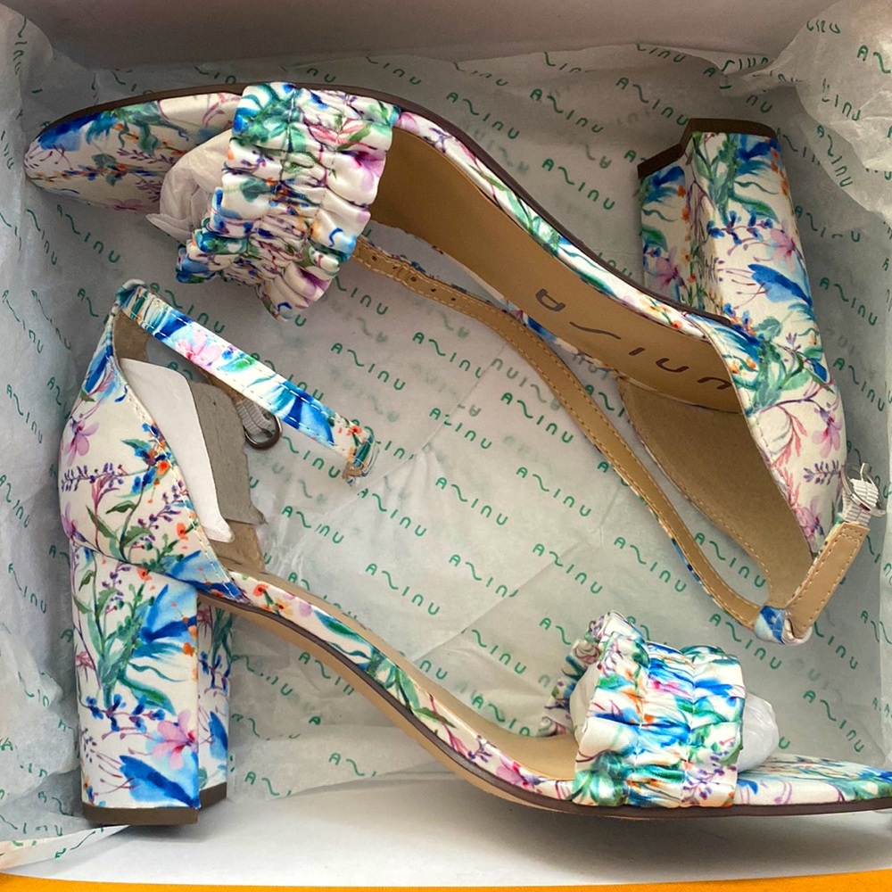 Unisa heels